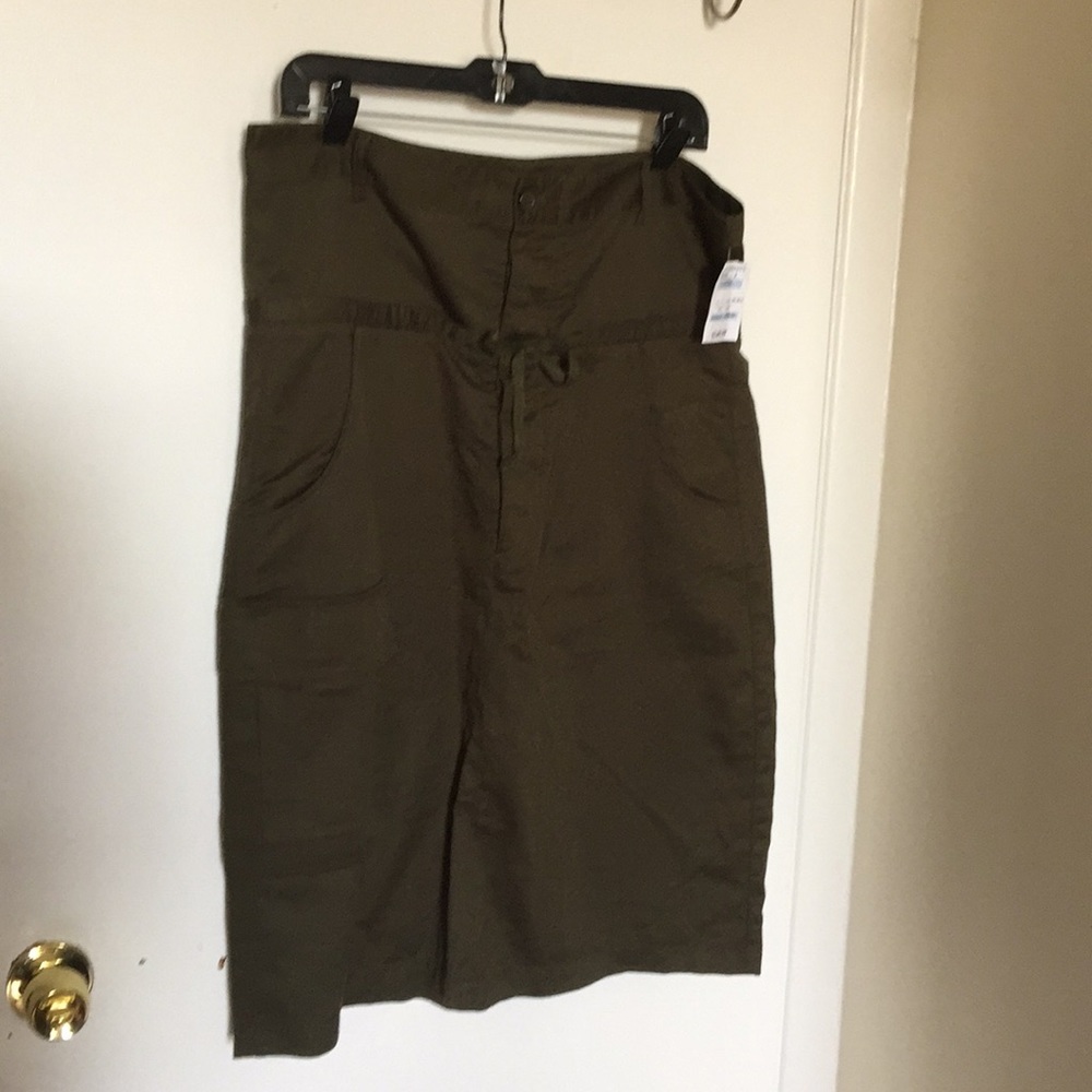 Green skirt size 8
